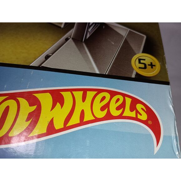 Mattel:  Hot Wheels Mario Kart Circuit Light Track Set, Incl. Vehicle Age 5+ NIB - Picture 13 of 14